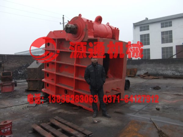 鄂式破碎（suì）機